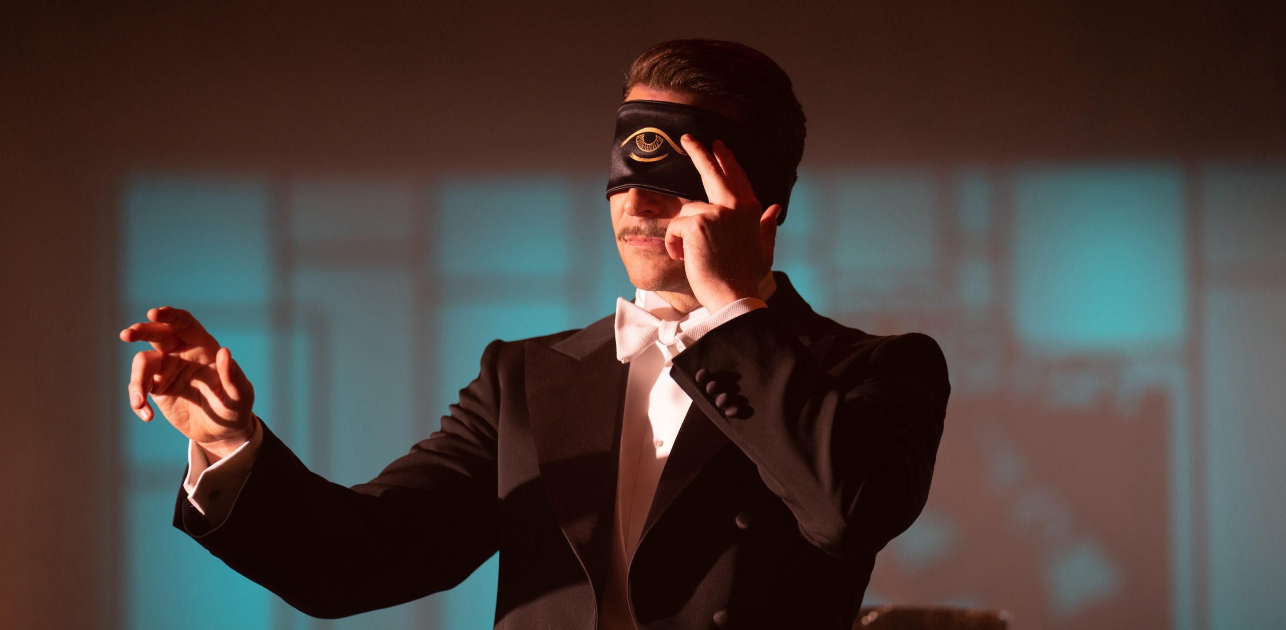 Bradley Cooper in Nightmare Alley